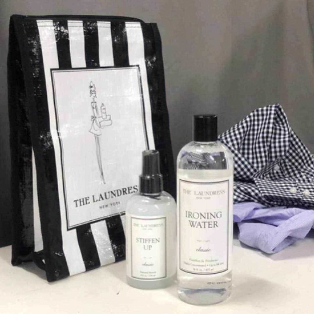 entre squareさんのインスタグラム写真 - (entre squareInstagram)「THE LAUNDRESS 【アイロンキット】 ¥6.048(税込)  期間限定でTHE LAUNDRESSのアイロンキットを購入すると今だけオリジナルクリアポーチとお試しパック(3種類)をプレゼントします🎁  新生活でシャツを着る機会も増えたり、ハンカチもピシッとしたものを持ちたいものです。  面倒なアイロン掛けをランドレスの素敵な香りに包まれて楽しんで下さいね。 キャンペーンの記事はオンラインショップでご覧ください。 http://urx.3nu/WEEp  @thelaundressjp ▫️▫️▫️▫️▫️▫️▫️▫️▫️ ▫️▫️▫️▫️▫️▫️▫️ ☝︎プロフィール画面からショップへお越し下さい @entresquare  www.entresquare.com/ オンライショップで商品をご覧いただけます ▫️▫️▫️▫️▫️▫️▫️▫️▫️ ▫️▫️▫️▫️▫️▫️▫️ #entresquare#アントレスクエア#アントレック#ランドレス#thelaundress#アイロンキット#アイロン#新生活」4月12日 18時59分 - entresquare