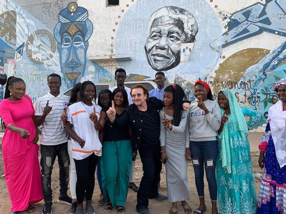 U2さんのインスタグラム写真 - (U2Instagram)「I met the future in Dakar, Senegal... Madiba watching over... Bono @one #globalfund」4月12日 18時52分 - u2