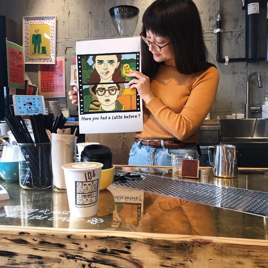 nanamyのインスタグラム：「Had a gooood instagram detox and bit sick for a while, so its late to post but THANK YOU so much who came to my mini exhibition last month! I'm so lucky that always someone brings me to make this happen! 絵を1人で描くのは結構孤独だから笑 こうしてみんなの反応が見れる機会はとっても嬉しいものです。いつも優しく迎えてくれたみんちゃん、連れていってくれたサムも来てくれたみんなも本当にありがとうございました🌞🌞💛 またやりたいな〜」