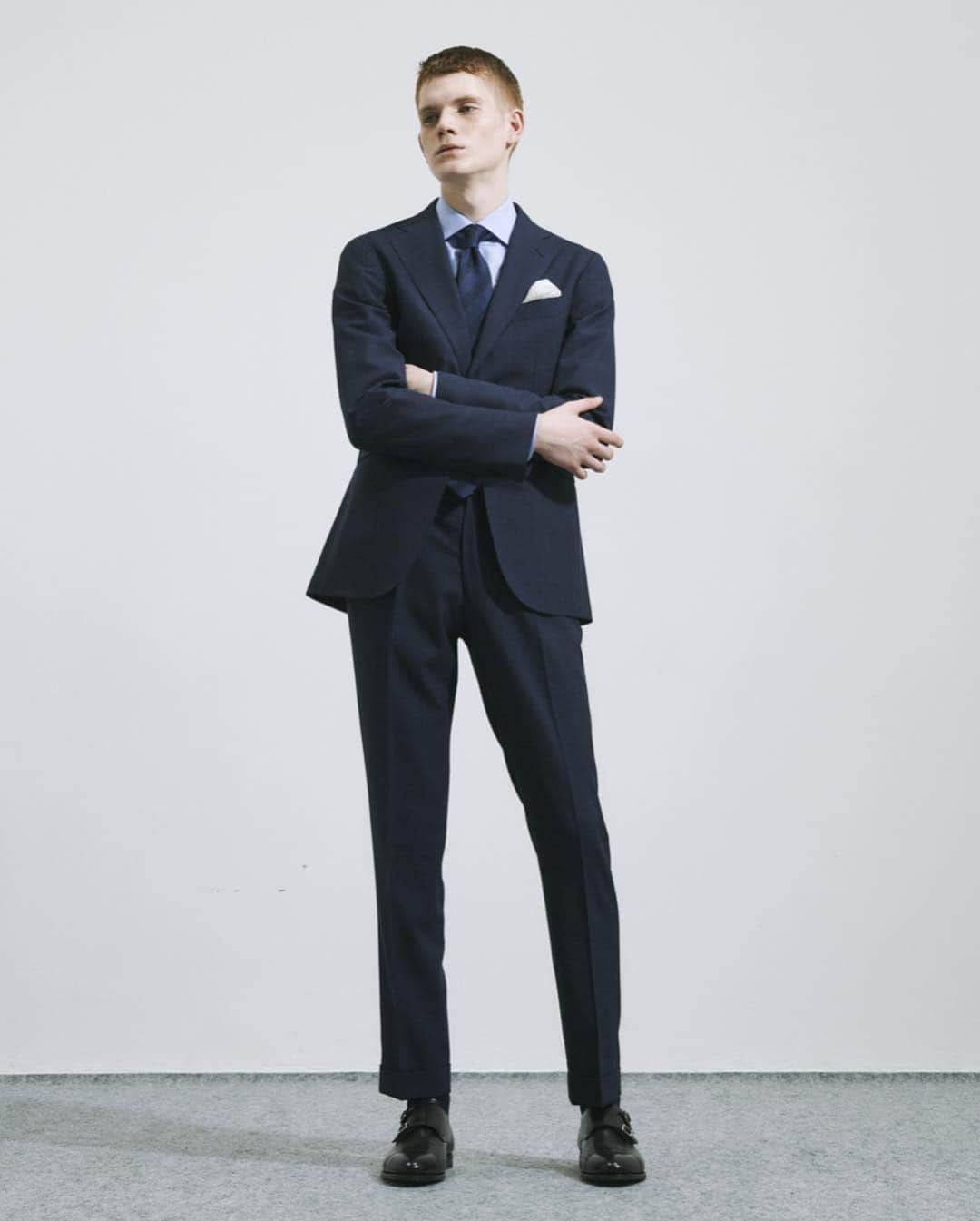 UNITED ARROWS さんのインスタグラム写真 - (UNITED ARROWS Instagram)「今季新たにリリースした"Sモデル"のスーツにセットアップが登場。旬なフォルムと着心地の軽さをドレスの視点から追求したスーツです。 #UnitedArrows #dress #suit #jacket #trousers #Sモデル」4月12日 19時20分 - unitedarrows_official
