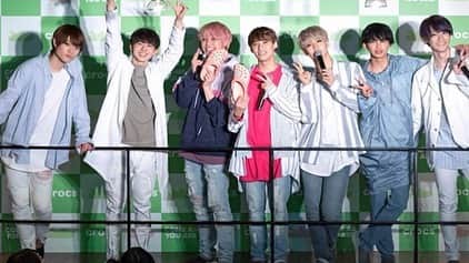 さとり少年団さんのインスタグラム写真 - (さとり少年団Instagram)「昨日行われたCrocs×ONE N’ ONLYのスペシャルイベント。  会場にお越しいただいたみなさん、そしてInstagram Liveでご覧になったみなさん、本当にありがとうございました！  そして今日は、更なる素敵なお知らせをお届けします。  なんと、イベント時にメンバー全員がサインをしたCrocsを、抽選で1名様にプレゼントすることが決定しました！  応募方法はこちら。 １．Crocsの公式Instagramをフォロー。 @crocsjp https://www.instagram.com/crocsjp/ ２．みなさんがお持ちの、お気に入りのCrocsを撮影。 ３．ハッシュタグ #crocsonenonly をつけてInstagramで投稿。 締め切りは4月21日（日）23:59まで。 当選者には4/26（金）までに、Crocs公式InstagramからDMでご連絡します。  ご応募、お待ちしています！ #crocsonenonly #クロックス #ONENONLY #EBiSSH #さとり少年団 #SBC」4月12日 19時41分 - satoriboysclub