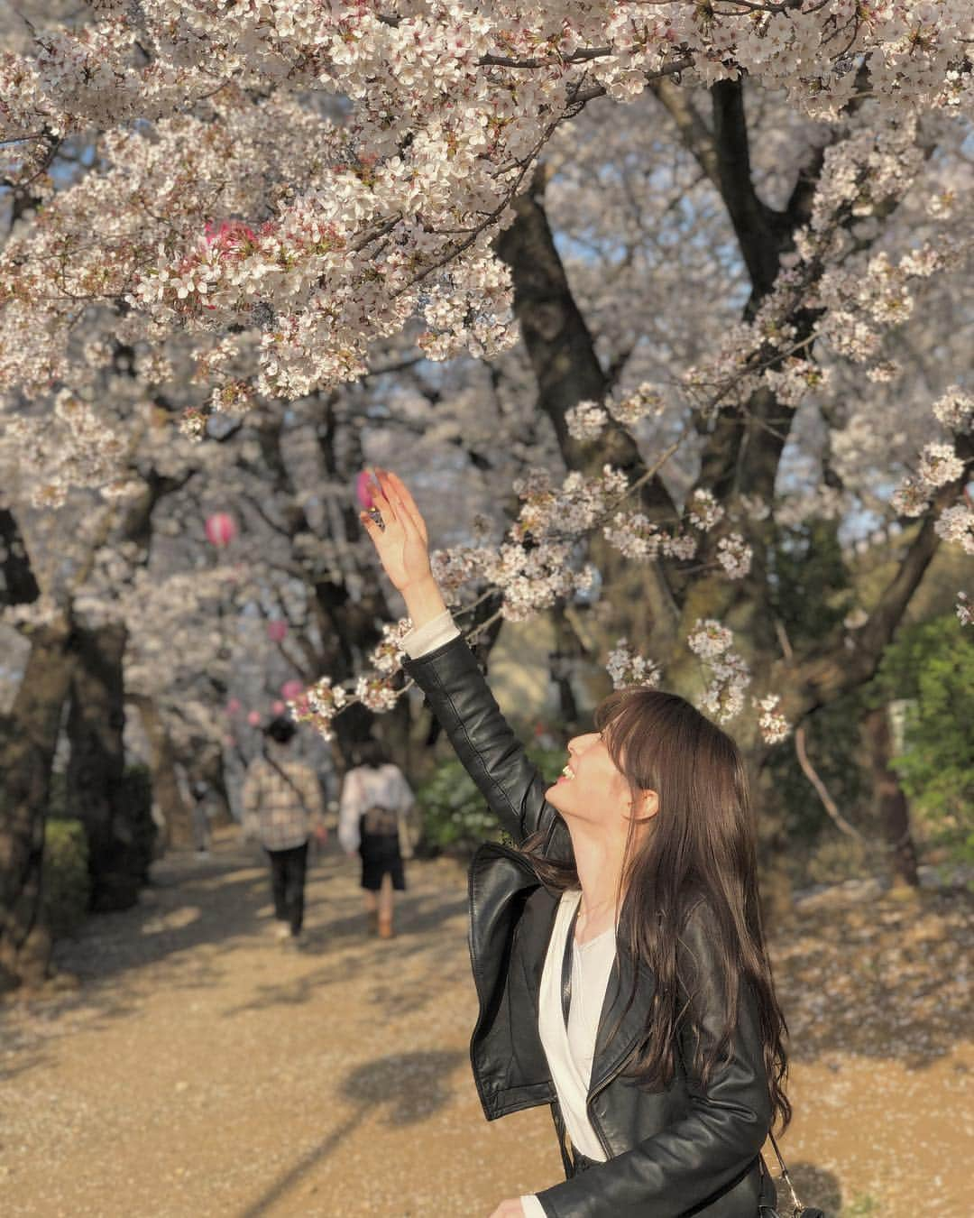 立澤香奈さんのインスタグラム写真 - (立澤香奈Instagram)「4月10日で25歳になりました！ 今までで一番幸せな一年にします😊 引き続きどうぞ宜しくお願いします🥺🤲 #🌸」4月12日 19時47分 - kana_tatsuzawa