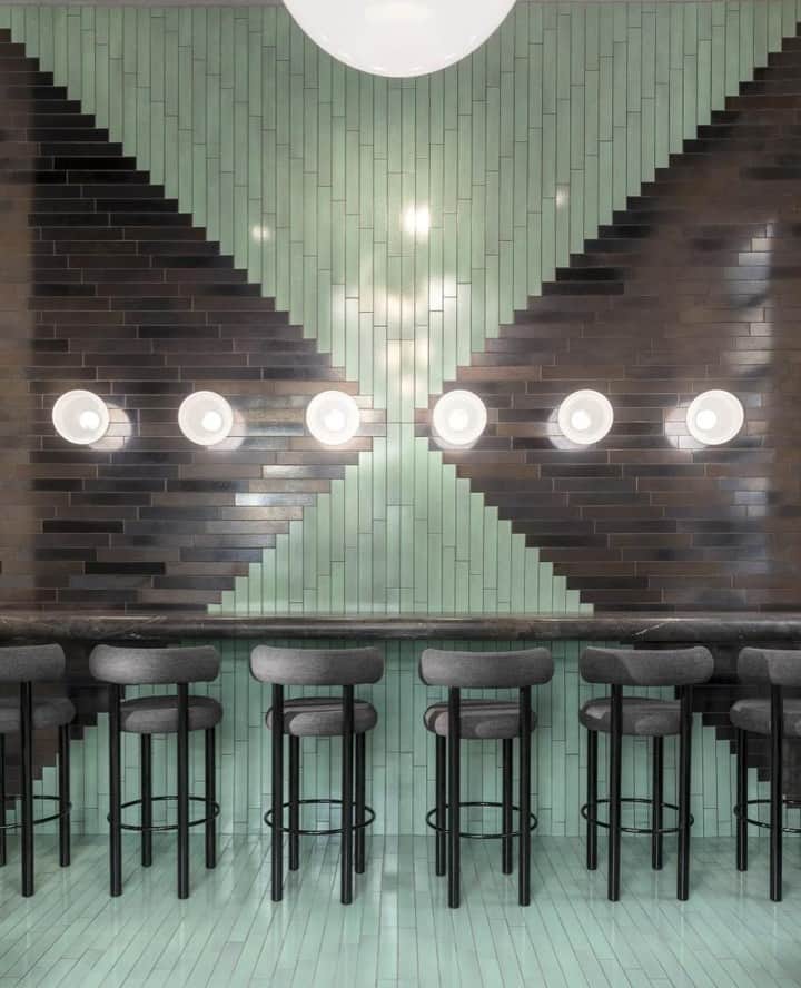トム ディクソンさんのインスタグラム写真 - (トム ディクソンInstagram)「The Manzoni is … a drinks spot.⁣ ⁣ Illuminated by the new OPAL surface lights, in the lounge we used our new FAT bar stools against the @madeamanoofficial lava stone tiles.⁣ ⁣ Open for Milan Design Week 2019 Fri - Sat 10-6 and Sun 10-4 and then reopening in May.⁣ ⁣ #tomdixon #themanzoni #milanogram #tomdixonMANZONI #fuorisalone #fuorisalone2019 #milan2019 #milandesignweek #milandesignweek2019 #tomdixonOPAL #tomdixonFAT」4月12日 20時00分 - tomdixonstudio