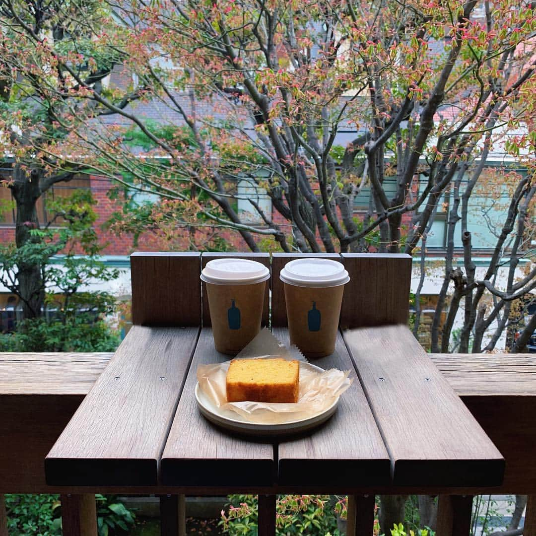 karen okajimaさんのインスタグラム写真 - (karen okajimaInstagram)「ㅤㅤㅤ ㅤㅤㅤ ブルーボトルコーヒー💙 ㅤㅤㅤ  #bluebottlecoffee  #bluebottle  #グルメ岡島 #岡島かれん #青山カフェ」4月12日 20時06分 - karenokajima0318