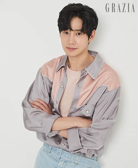 のインスタグラム：「Park Sung Hoon  @boxabum 💙 for Grazia Korea February 2019. 📸 by Lee Young Hak . . . . . . .  #박성훈 #ParkSungHoon #koreanactor  #koreanboy #oppa #asianboy#아지트샵 #추천멘토 #치위생사 #간호사 #직장인부업 #미용인 #미용 #연남동카페 #연남동맛집 #신혼여행 #신혼 #신혼부부 #おしゃれ #オシャレ #いいね返し #フォロー #韓国人 #韓国 #セルカ #自撮り #ファッション #フォロー」