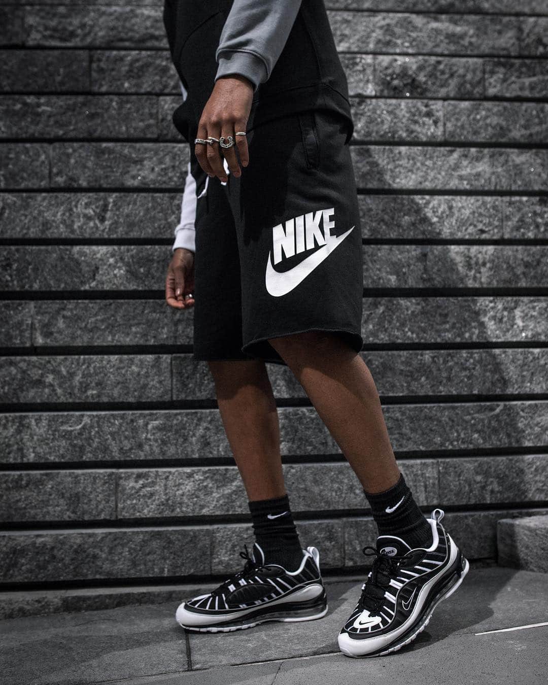 Foot Lockerさんのインスタグラム写真 - (Foot LockerInstagram)「Weekend fit.  #Nike City Brights Pack, Alumni Shorts, + Air Max 98 Available Now, In-Store and Online」4月13日 6時50分 - footlocker