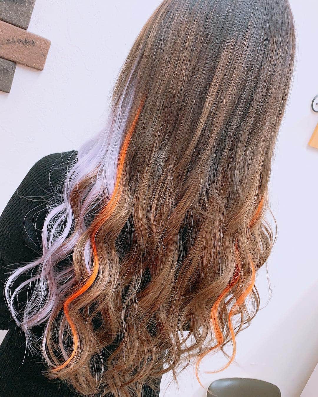 keilEen（ケバビン）さんのインスタグラム写真 - (keilEen（ケバビン）Instagram)「hair change💁‍♀️ ロングに戻りました😆👏👏 今回はベースが明るめブラウンにパーープル+オレンジ！！！ orangeを入れてもらったよ😂👌 #hair#change#髪の毛#生き返った#ロング#color#purple#orange #エクステ#エクステのある生活 #girl#ハーフ#Philippine」4月12日 21時55分 - rin_vivishri
