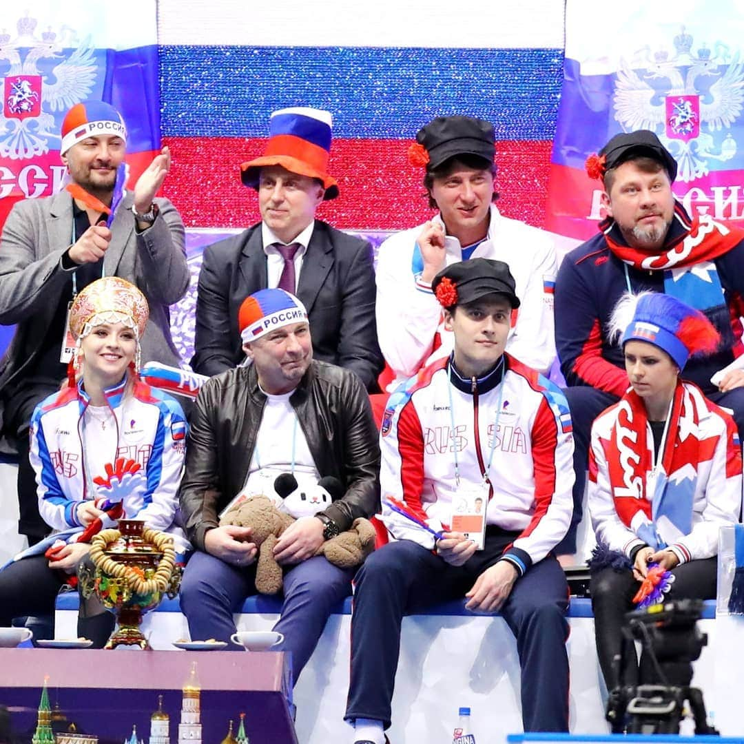 オリンピックチャンネルさんのインスタグラム写真 - (オリンピックチャンネルInstagram)「We love to see the teams showing their colours and supporting their team-mates at World Team Trophy! ⛸️⁣ ⁣ Who are you cheering for? 🇺🇸🇯🇵🇷🇺🇨🇦🇫🇷🇮🇹⁣」4月12日 22時06分 - olympicchannel_x