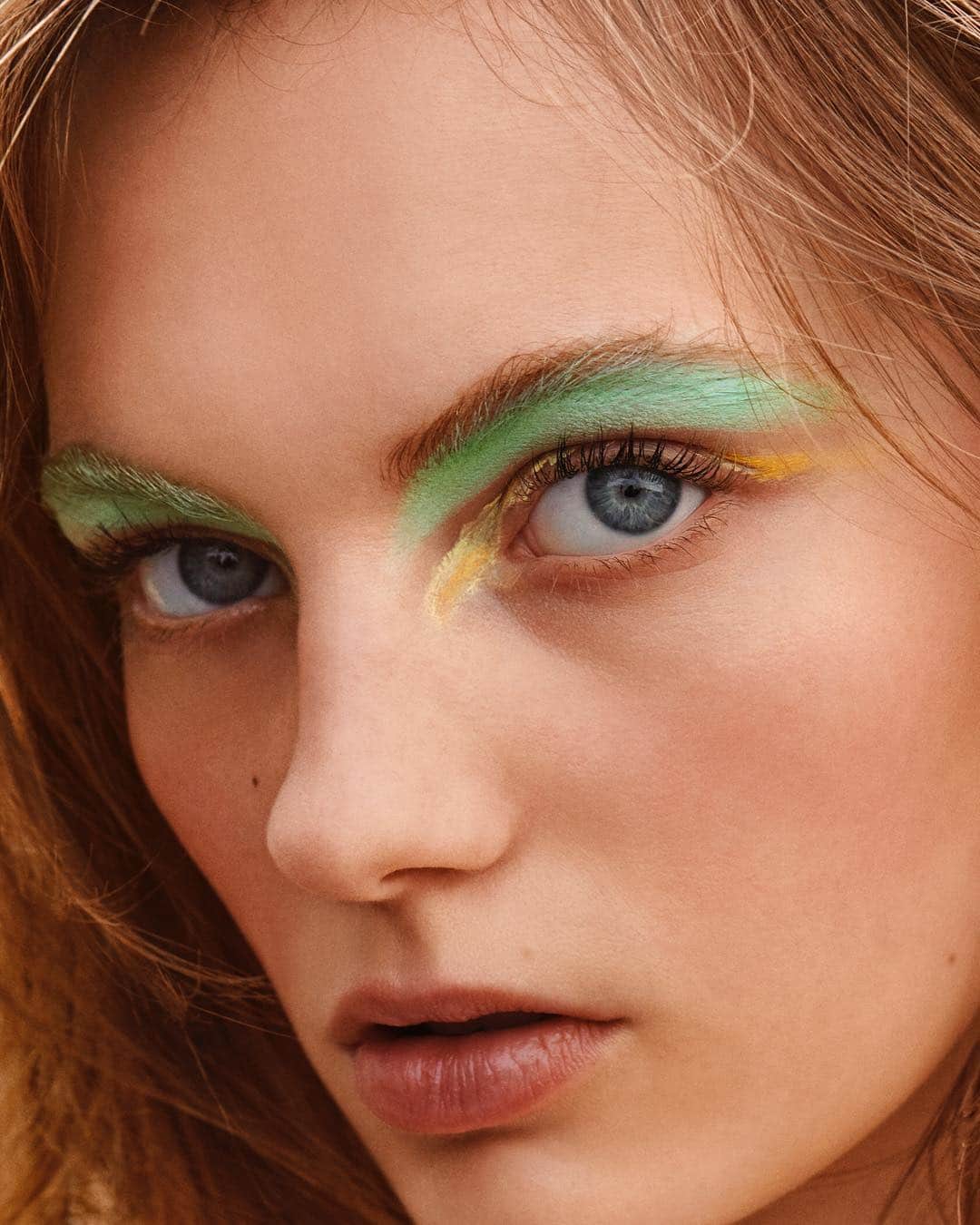 Vogue Italiaさんのインスタグラム写真 - (Vogue ItaliaInstagram)「Our new beauty editorial in our April Issue! 🌊✨🌈 ‘Splintered sunlight’ featuring @fransummers photographed by @christian_macdonald_studio @mapltd in Morocco.  See the full story via link in bio. Full credits: #FranSummers @stormmodels Editor in chief @efarneti Creative director @gb65 Fashion editor not on set @franragazzi  Casting directors @pg_dmcasting @samuel_ellis @ DM Fashion Studio Hair @hairbychristiaan  Make-up @lauren.parsons @artpartner On set @northsixproductions Set design @toddsets @themagnetagency Today on vogue.it」4月12日 22時09分 - vogueitalia