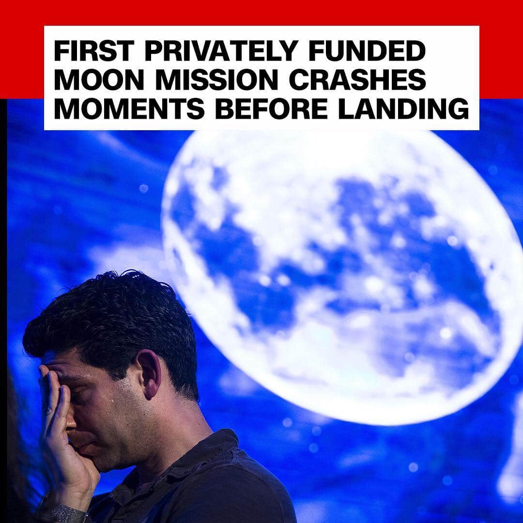 CNNさんのインスタグラム写真 - (CNNInstagram)「Israel's Beresheet spacecraft crashed just moments before it was supposed to land on the moon Thursday 🌙 It was the world's first privately funded mission and would have made Israel the fourth country to perform a soft landing on the moon. "I am sorry to say that our spacecraft did not make it in one piece to the moon," said Opher Doron, the manager of Israel Aerospace Industries' Space Division. "We made it all the way to the moon. This is a great accomplishment." (📸: Amir Levy/Getty Images)」4月12日 22時25分 - cnn