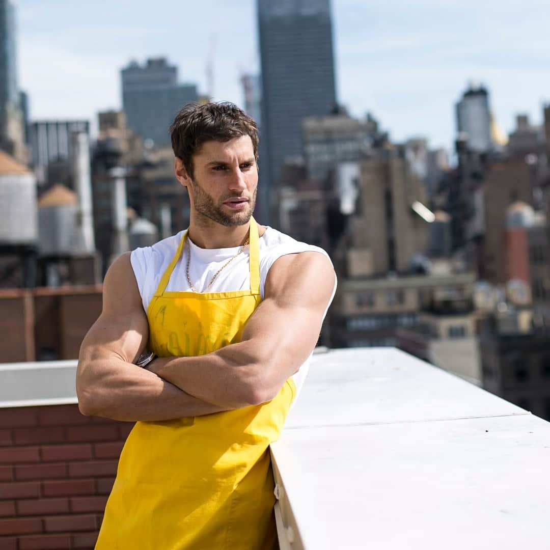 フランコ・ノリエガさんのインスタグラム写真 - (フランコ・ノリエガInstagram)「Live your dreams, not your fears! . . . #fridaymood #goals #chef #entrepreneurlife #rooftop #motivation #newyork」4月12日 22時28分 - franconorhal