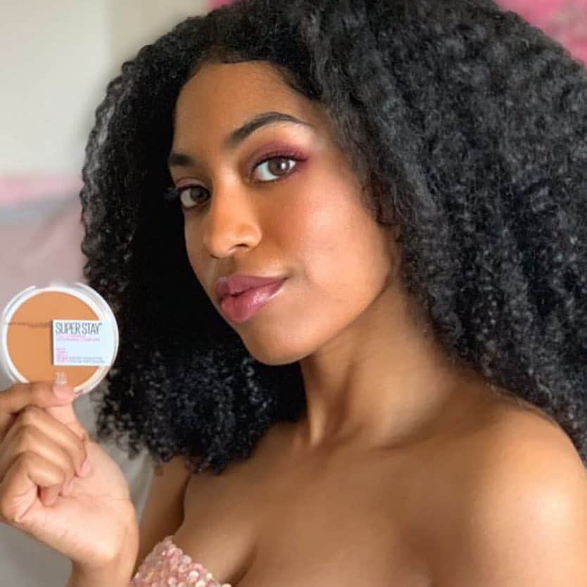 Maybelline New Yorkさんのインスタグラム写真 - (Maybelline New YorkInstagram)「Flawless! 😍 @its__lolo_ wears the NEW #superstayfoundation powder in ‘coconut’. Tap to shop! #mnyitlook」4月12日 22時41分 - maybelline