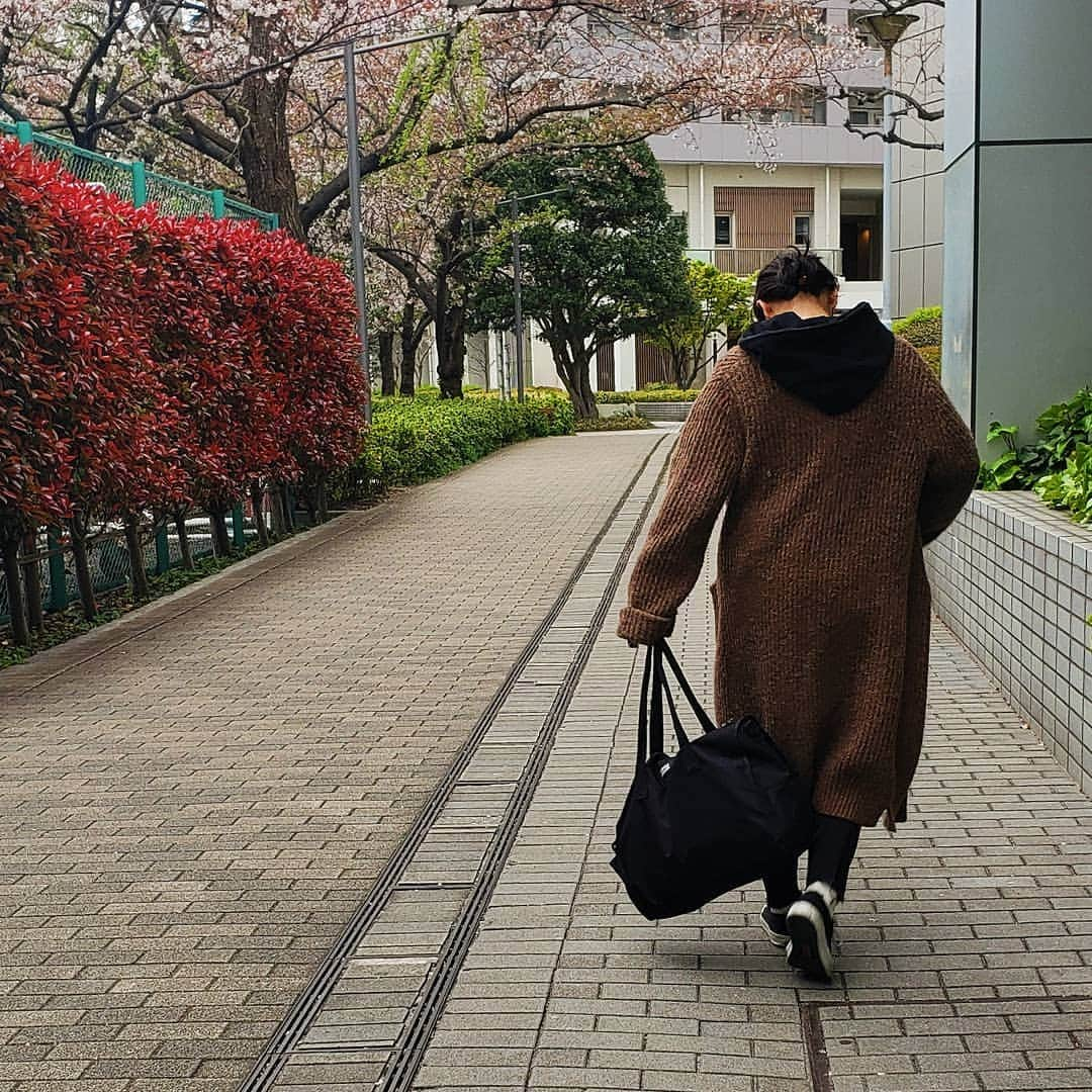 LUNAさんのインスタグラム写真 - (LUNAInstagram)「一日お疲れ様😌💓. . . . #ootd #fashionista #fashion #lunastagram #rodeocrowns #moussy #converse #instagood #instafashion #likeme #me #i #followme #tagsforlikes #팔로우 #일본여자 #오오티디 #코디 #코디스타그램 #인스타그램 . . . . ながーい一日を終えました。みんなもお疲れ様。おやすみいいいいいいいいいいいいうえ?. ↓↓↓↓↓↓↓コメント待ってるね☺️」4月12日 22時50分 - luna_0229