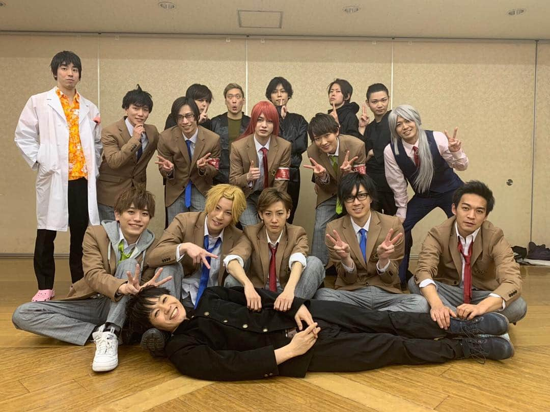 三嶋健太さんのインスタグラム写真 - (三嶋健太Instagram)「⠀ ⠀ 舞台  #ジュブナイル学園  本番まで後、5日です！！⠀ ⠀ ⠀ ⠀ しっかり笑って貰えるように頑張ります！⠀ 今日は、⠀ 衣装通ししましたー^ ^ ⠀ ⠀ なんか特典で、オフショットとか、世の中に一枚しかない写真が手に入るみたいです^ ^」4月12日 22時59分 - kenta87mishima