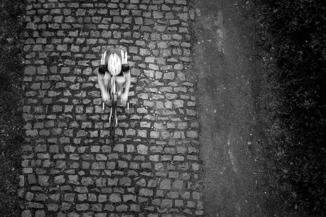 Shimanoさんのインスタグラム写真 - (ShimanoInstagram)「The Queen of the Classics, The Hell of the North - whatever you call it, Paris-Roubaix is a unique bike race. Criss-crossing the bleak landscape of the former coal-mining region of northern France, this venerable event inspires love among cycling fans, and fear and respect amongst professional riders. The cobbled roads that make it famous are intimidating; only the strongest and bravest will win in Roubaix. Every April the cycling world tunes in to experience another piece of history. Click link bio to read our guide for watching Paris-Roubaix. #ShimanoRoad #ParisRoubaix」4月12日 23時00分 - rideshimano