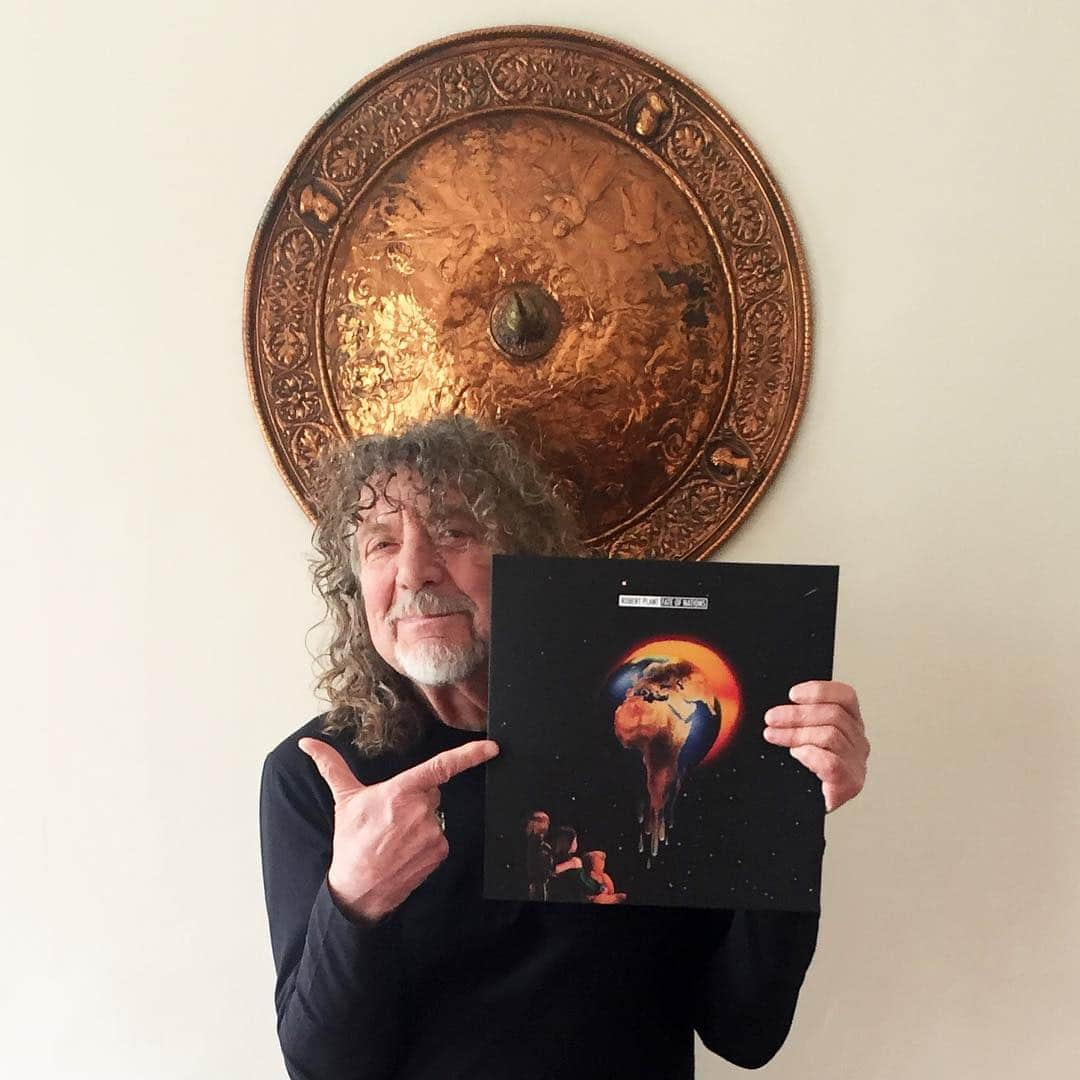 ロバート・プラントさんのインスタグラム写真 - (ロバート・プラントInstagram)「A special limited edition vinyl release of RP’s album ‘Fate Of Nations’ will be available globally tomorrow as part of this year’s Record Store Day #RSD #RSD2019」4月12日 23時08分 - robertplantofficial