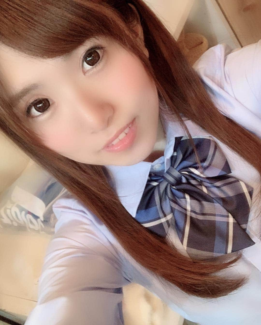 福山美佳さんのインスタグラム写真 - (福山美佳Instagram)「制服、、💓💓 #制服 #制服誘惑 #制服诱惑 #jk制服 #制服で… #作品撮り #カーディガン #カーディガンコーデ #ブレザー #ブレザー制服 #リボン」4月12日 23時10分 - fukuyamamika0518