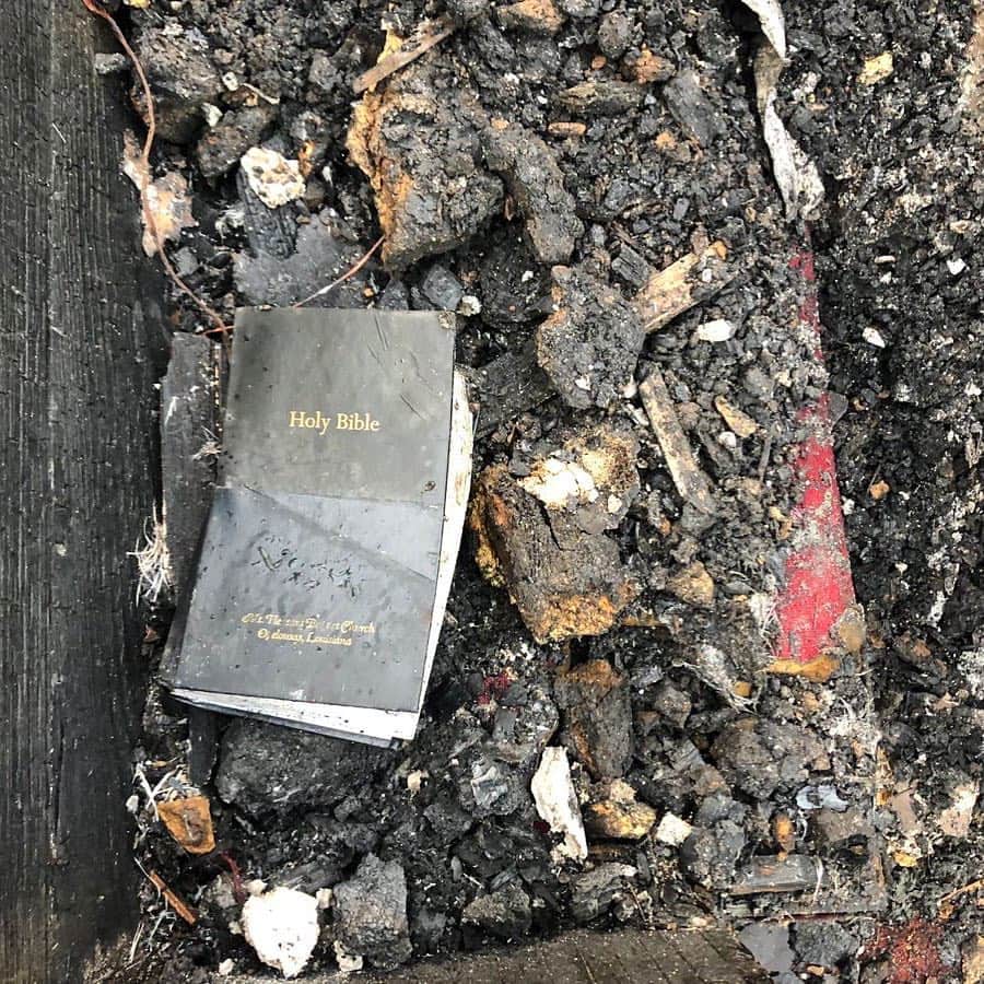 NBC Newsさんのインスタグラム写真 - (NBC NewsInstagram)「A tattered #Bible lays among the rubble of one of the churches in #Louisiana that was set ablaze. Click the link in our bio to read the latest on the church fires. . 📷 @gabegutierrez」4月12日 23時35分 - nbcnews