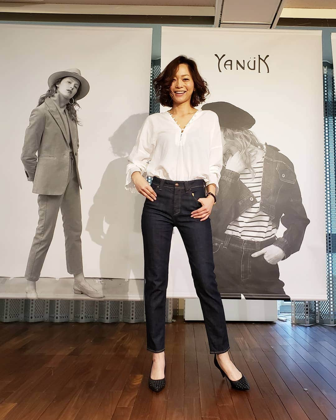 佐藤純さんのインスタグラム写真 - (佐藤純Instagram)「大好きなデニムブランド👖  @yanuk_official  2019A/W 展示会へ。  ヤヌークのデニムは、生地が柔らかくてほんとに履きやすい！  写真4枚目は、今まで私が持っているデニムより少しだけ股がみが深いタイプ。  ラインが綺麗で即決めでした！  オーバーサイズのGジャンも素敵だった～❤️ #yanuk  #ヤヌーク #デニム #👖 #Gジャン #denim  #展示会 #ママ#ママモデル#モデル #mama #mamamodel #model」4月12日 23時51分 - junsatoidea