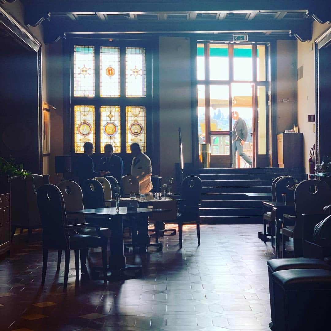 林信行のインスタグラム：「Invited to #Masseto winery for a dinner; in Firenze now with journalists from around the world.」