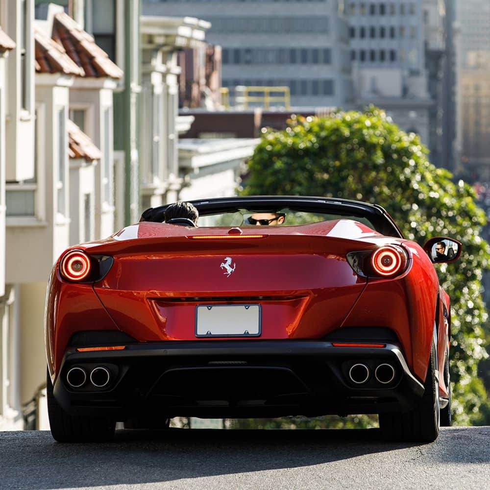 フェラーリさんのインスタグラム写真 - (フェラーリInstagram)「Beauty, style and everyday versatility. The #FerrariPortofino was designed to elevate driving-pleasure. #Ferrari #DrivingFerrari #DreamCar」4月13日 0時01分 - ferrari