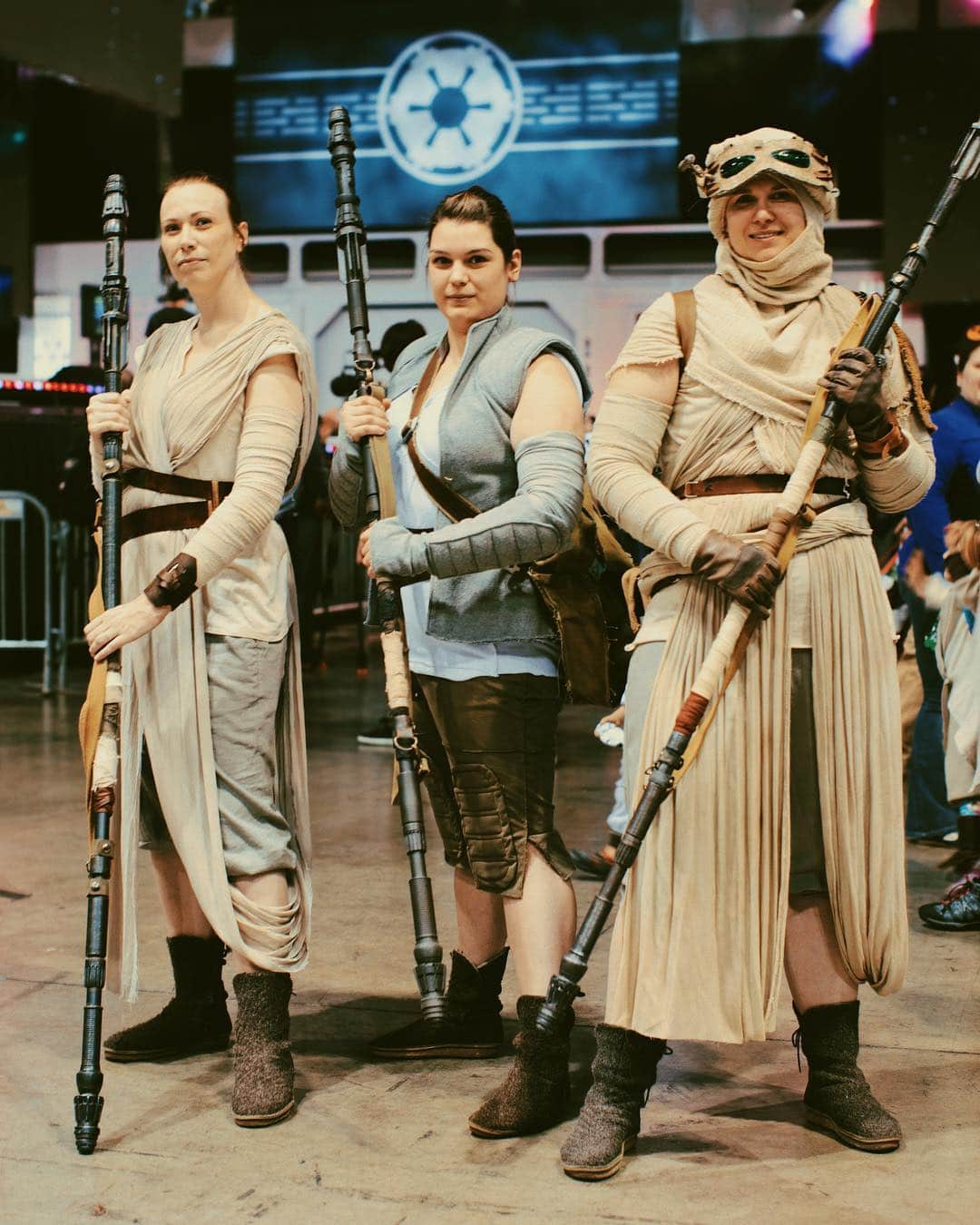 スター・ウォーズさんのインスタグラム写真 - (スター・ウォーズInstagram)「Three quarters of a portion of Rey’s. #StarWarsCelebration」4月13日 0時02分 - starwars