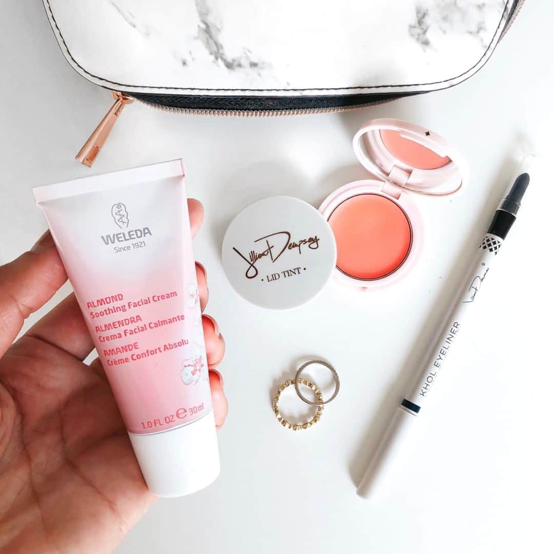 Weledaのインスタグラム：「Our Sensitive Care Facial Cream is perfect skin prep to your #cleanbeauty makeup routine! ✨」