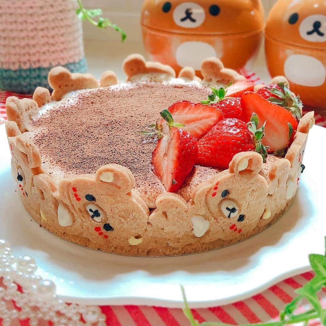 Rilakkuma US（リラックマ）さんのインスタグラム写真 - (Rilakkuma US（リラックマ）Instagram)「Rilakkumas round and round a cake make for the perfect dessert design! @seiko.ne.jp created this adorable treat with lots of love! . . . #rilakkumaUS #rilakkuma #sanx #kawaii #dessert #baking #diy #cutefood #strawberrycake #リラックマ #サンエックス」4月13日 1時08分 - rilakkumaus
