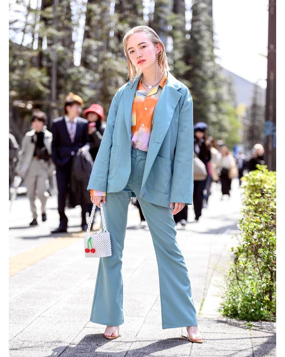 Harajuku Japanさんのインスタグラム写真 - (Harajuku JapanInstagram)「18-year-old Japanese fashion student Ashley (@Ashley__0625) wearing an X-Girl blue suit, Susan Alexandra beaded cherry handbag, and clear shoes by Yello Japan on the street outside of the Vantan Fashion College entrance ceremony in Tokyo.」4月13日 1時31分 - tokyofashion