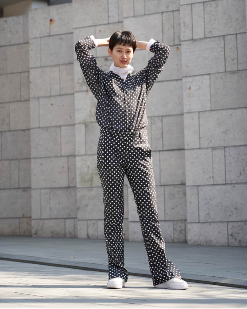 のインスタグラム：「Gorgeous @2228michel in a SS19 look !! CIVIDINI Spring Summer 2019 collection is now featured @ellejapan online. To discover more click the link in Bio.  @ellejapan のオンラインで現在CIVIDINIの2019SSコレクションが特集されています。ぜひご覧ください！link in Bio. #cividini #ellepromotion #パシャっとちひろ photo : @tetsuya_toyoda #パシャっとちひろ #ellejapan」