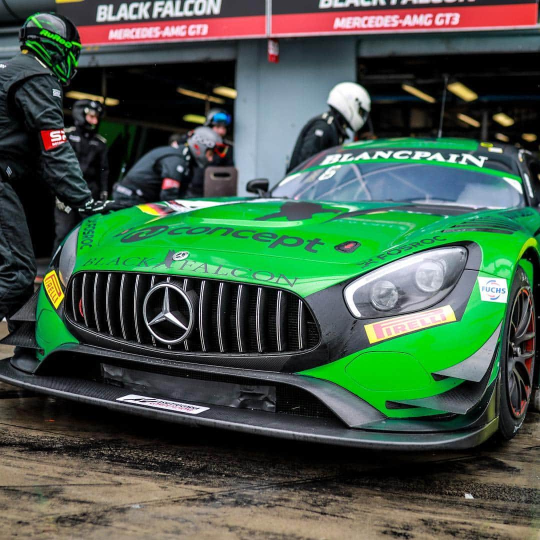 Mercedes AMGさんのインスタグラム写真 - (Mercedes AMGInstagram)「The famous @autodromonazionale_monza is venue of the 2019 @blancpaingtseries endurance cup season opener. Eight Mercedes-AMG GT3s will enter the competition to defend last year’s titles in the #BlancpainGT. The 3-hour race starts on Sunday at 15.00 hrs local time. #AMGGT3 #MercedesAMGMotorsport #Mercedes #AMG #GT3 #BGTSMonza #GTRacing #Motorsport」4月13日 2時03分 - mercedesamg