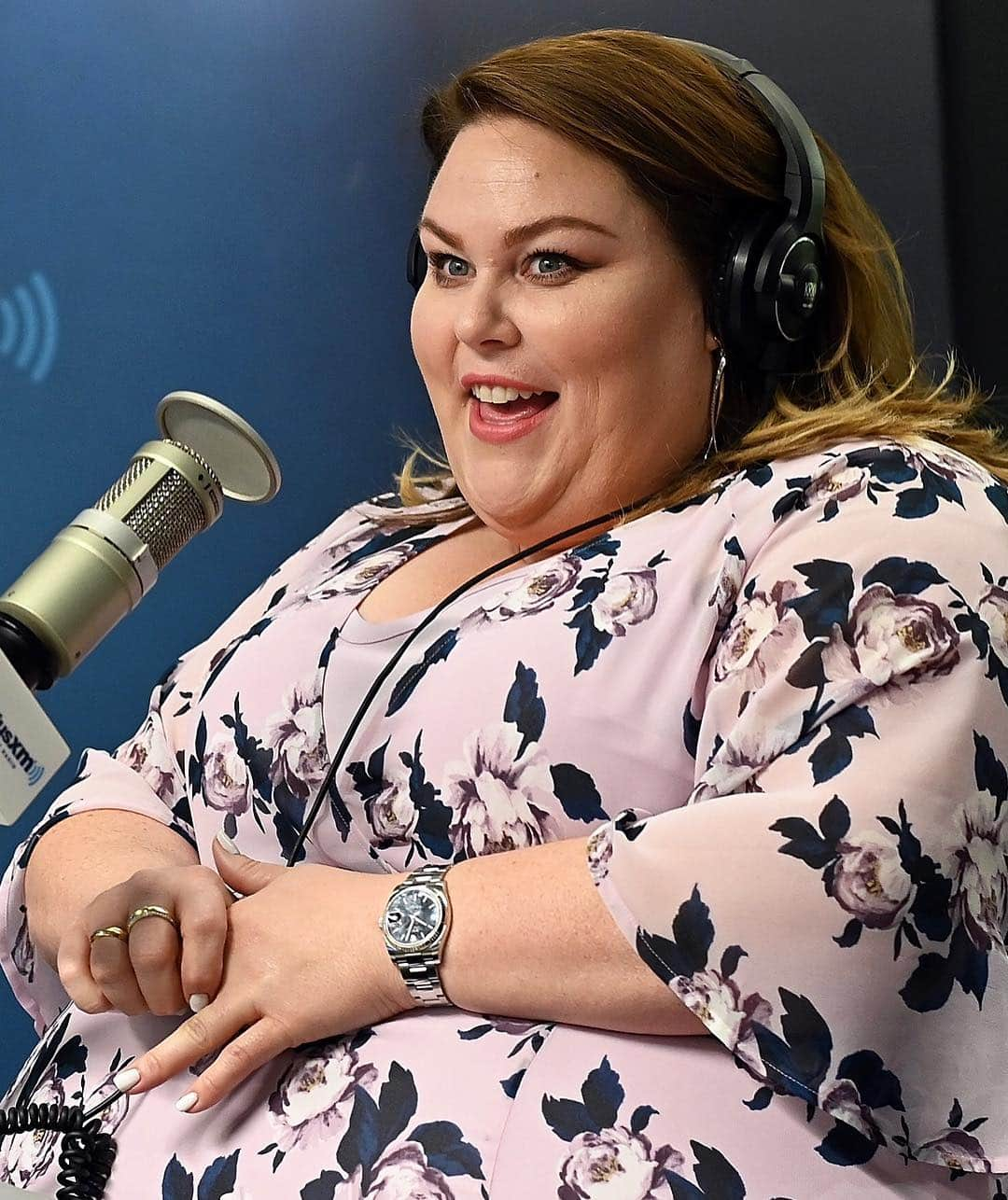 Just Jaredさんのインスタグラム写真 - (Just JaredInstagram)「@chrissymetz stuns in a purple floral dress while visiting @siriusxm! Head to JustJared.com to watch her rap @vanillaiceofficial’s “Ice Ice Baby.” #ChrissyMetz #SiriusXM Photos: Getty」4月13日 3時19分 - justjared