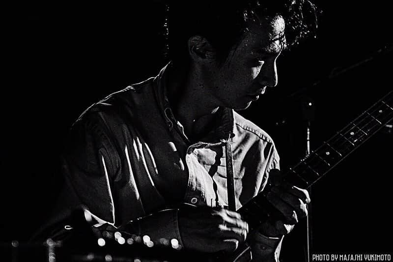 イマイアキノブさんのインスタグラム写真 - (イマイアキノブInstagram)「🥀 5.12(日)  5.13(月)  LIVE 「さかむけのうた」 第一幕 名古屋 / 第二幕 岐阜  出演  イマイアキノブ  宮田岳  ゴトウケンジ ーーーーーーーーーーーーーー 第一幕 5.12(日) @ GURUxGURU 名古屋  出演  イマイアキノブ 宮田岳 ゴトウケンジ  19:00 / 19:30  予約 3000円 / 当日 3500円 ＋(1DRKオーダー)  GURUxGURU ☎︎0527649696 名古屋市千種区池下1-4-23  アミュゾン池下1F アクセス名古屋市営地下鉄東山線 「池下駅」1番出口 徒歩1分  ーーーーーーーーーーーー 第二幕 5.13(月) @ adapter 岐阜  18:30 /19:30  予約 3000円 / 当日 3500円 ＋(1DRKオーダー)  adapter ☎︎050-6867-6686 岐阜市清住町1-10 オオノビル2F 名鉄岐阜駅より　中央郵便局方面へ徒歩３分 #池下guruguru #岐阜adapter #ゴトウケンジ #宮田岳 #imaiakinobu  #イマイアキノブ #livemusic」4月13日 3時41分 - imaiakinobu