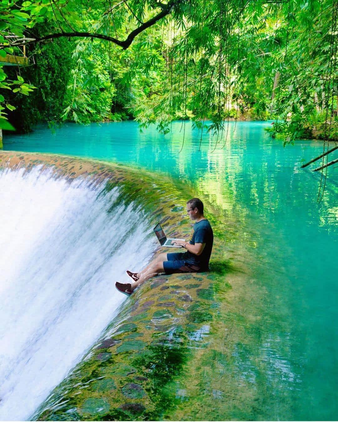 Wonderful Placesさんのインスタグラム写真 - (Wonderful PlacesInstagram)「Kawasan Falls - The Philippines ✨💚💚💚✨ Pictures by ✨✨@timothysykes✨✨ go follow this self-made millionaire who travels the world while teaching others how to become  millionaires too!」4月13日 4時22分 - wonderful_places