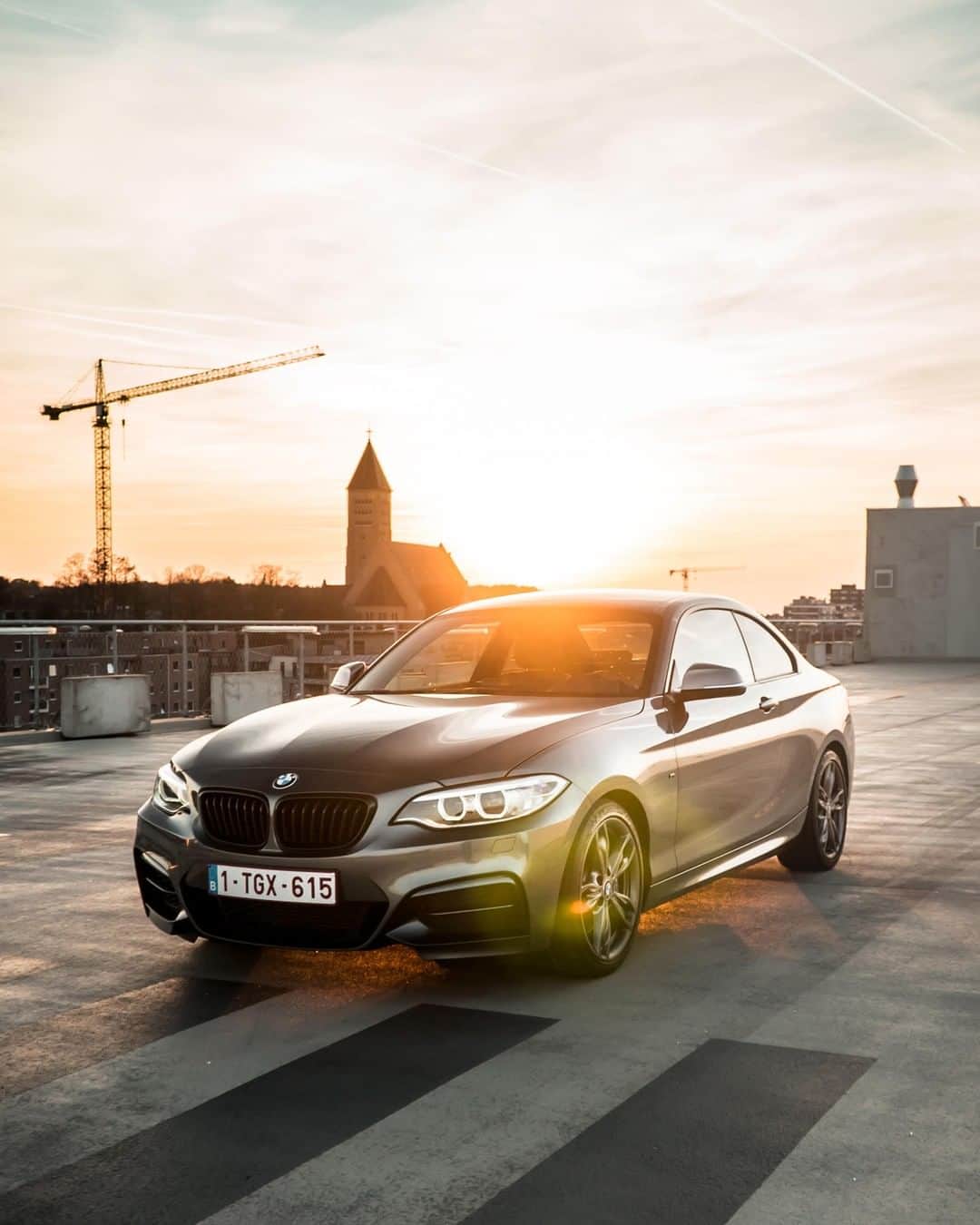 BMWのインスタグラム：「Golden moments to treasure.  The BMW 2 Series Coupé. #BMWrepost @itspbx #BMW #2Series」