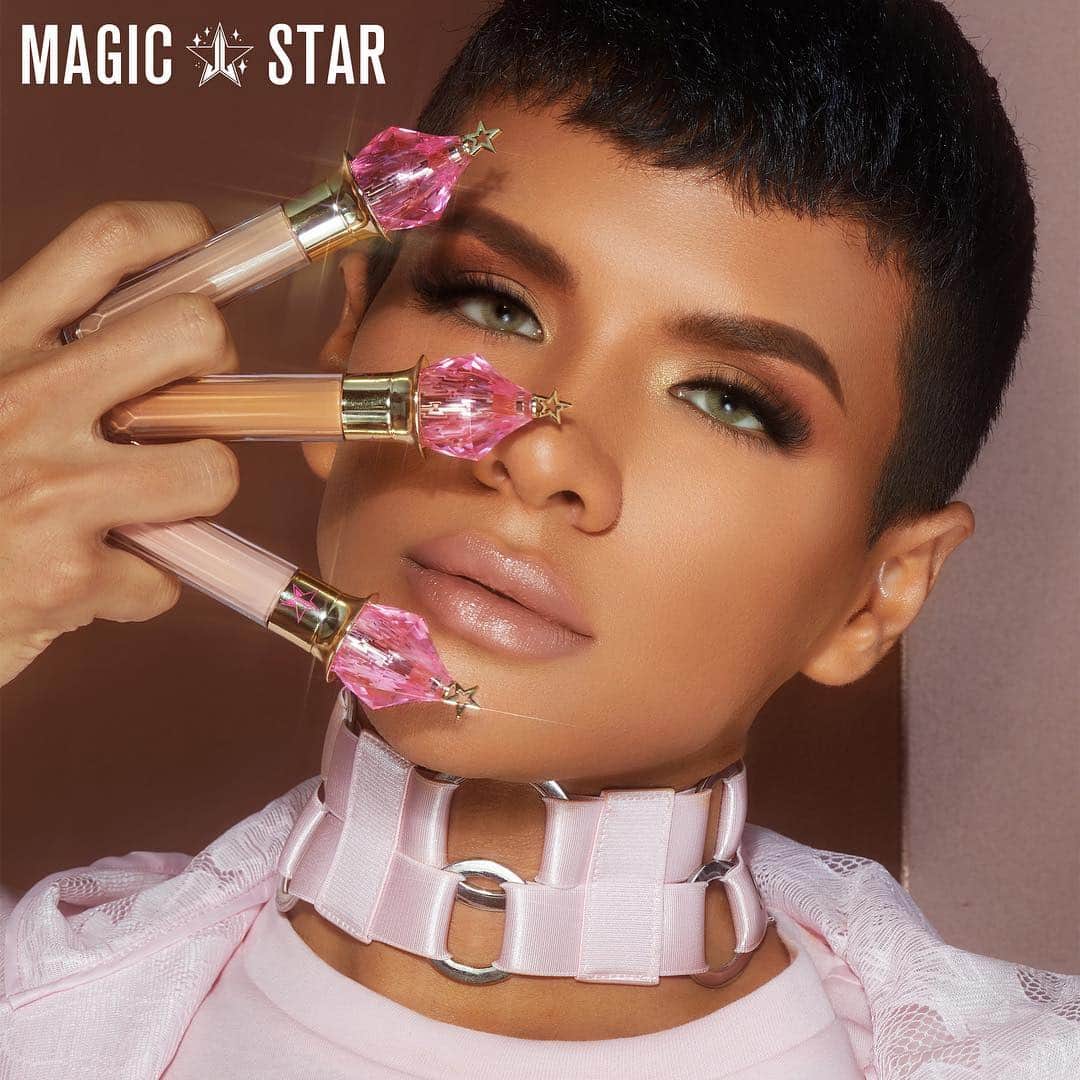 Jeffree Star Cosmeticsさんのインスタグラム写真 - (Jeffree Star CosmeticsInstagram)「⭐️NEW VIDEO IS NOW LIVE!!⭐️ Introducing our #MagicStar concealer!!!!!!! The first formula from us and it comes in 30 shades 🔥 Retail: $22.00 ⭐️ Full coverage, hydrating, creamy. Vegan & cruelty-free. Launching APR. 19TH!!!! Click The link in our bio to watch the reveal! 💖  Photo by: @brandonlundby  Feat. the stunning @gabrielzamora  Makeup by: @boomkackmua  #jeffreestarcosmetics #magicstarconcealer #concealer」4月13日 5時04分 - jeffreestarcosmetics