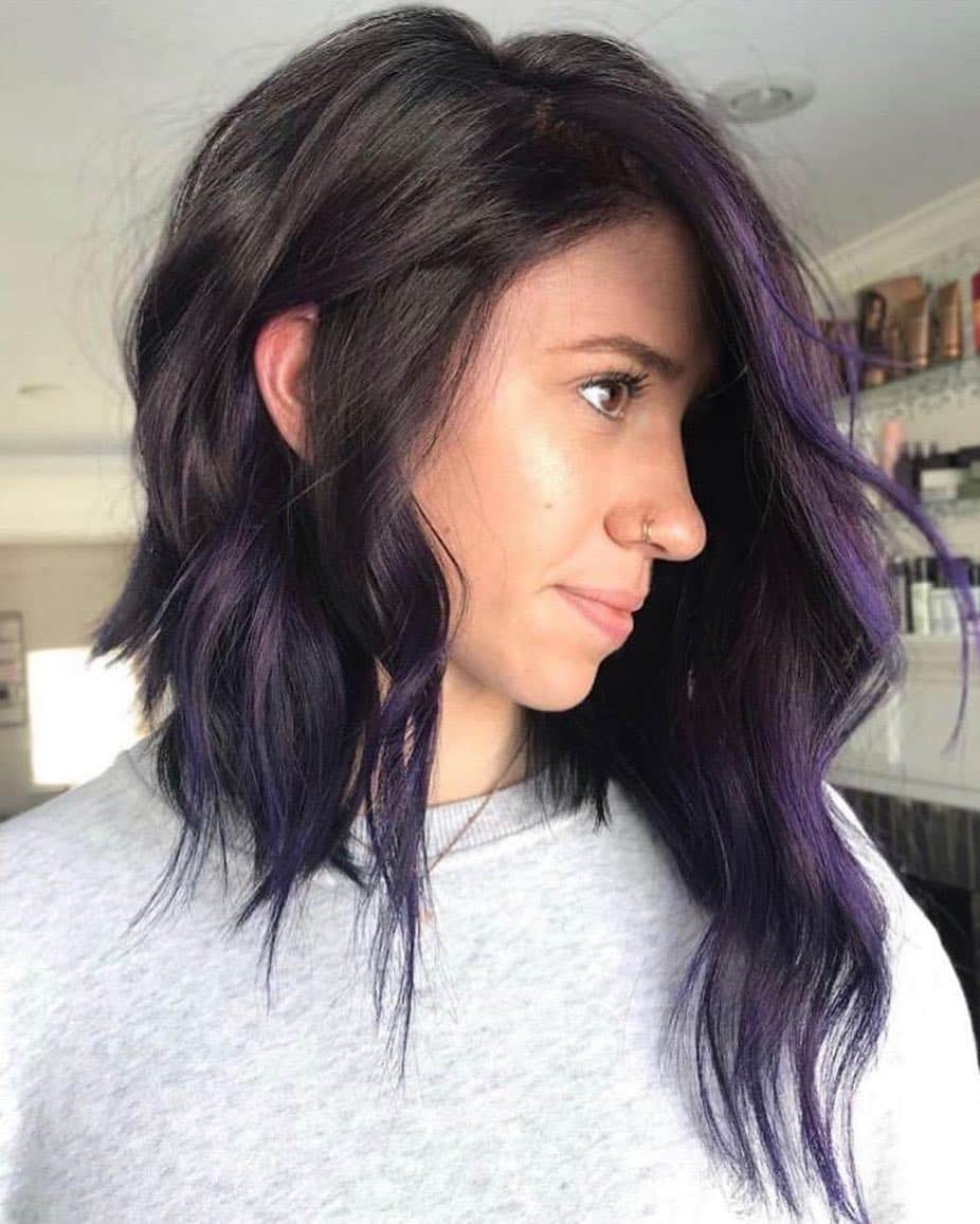 CosmoProf Beautyさんのインスタグラム写真 - (CosmoProf BeautyInstagram)「Jelly of this purple hair🍇💜 ✨ @hairbyac_alcorn created this violet goddess using @goldwellus Topchic and Elumen. ✨ Find Goldwell Elumen at your local #cosmoprofbeauty where you are #licensedtocreate . . #repost #goldwell #goldwellcolor #goldwellapprovedus #vivids #vividhair #purplehair #purplehairdontcare #violethair #lobhaircut #colormelting」4月13日 5時10分 - cosmoprofbeauty