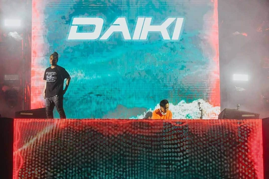 DJ DAIKI（若林大輝）さんのインスタグラム写真 - (DJ DAIKI（若林大輝）Instagram)「It was lit!!!!Thanks for amazing time Udon thani Thailand🇹🇭ขอบคุณครับ🙏 . DJブースから見える 数え切れない人達の笑顔。 . この景色を見れた瞬間 本当に音楽をやってきて良かった！ 10代からの夢を諦めないで 良かったと思えるんだ！ . 挑戦することに歳は関係なく これからも自分の心の声を信じ 死ぬ時に後悔しない様に 全力で頑張っていきたいと 思えた忘れられない日。 . 日本人DJが世界に出る。 本気で信じてるからこそ 絶対に実現する。 . あなたも一度きりの人生 自分の夢を絶対に諦めないで！ 俺は夢を追いかける人を 全力で応援します💪💪💪」4月13日 16時19分 - daiki.wakabayashi