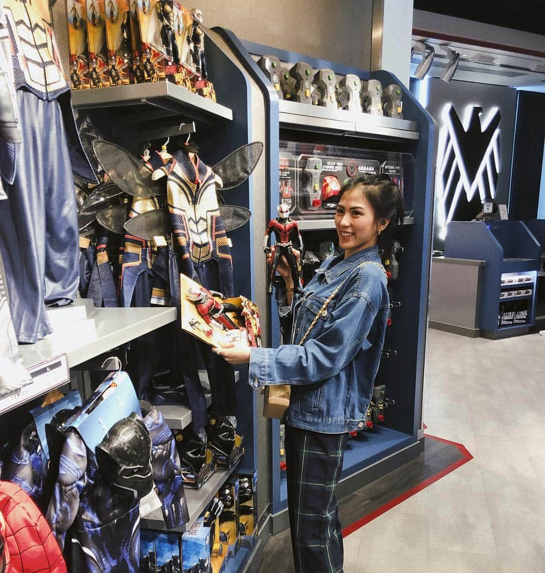 Alex Gonzagaさんのインスタグラム写真 - (Alex GonzagaInstagram)「Enjoying Marvel Experience here in Hongkong Disneyland!! Nameet and greet ko si Iron Man at i think crush nya ko, Lakas ng feeling ko! Watch out for my vlog soon! #HKDisneyLand #AntmanandtheWaspNanoBattle #AsiaMarvelHub #IronManExperience」4月13日 14時55分 - cathygonzaga