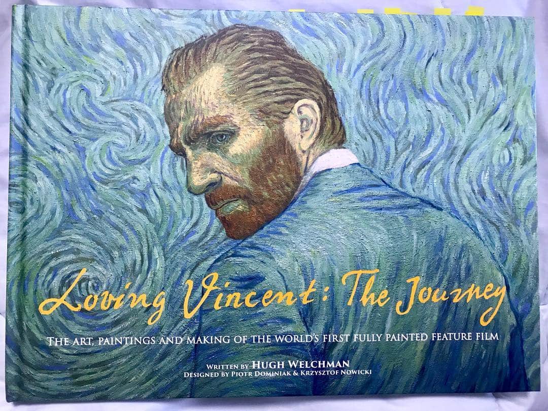 古賀陽子さんのインスタグラム写真 - (古賀陽子Instagram)「Got an awesome making-of book called “Loving Vincent: the Journey" for the beautiful film “Loving Vincent”. It introduces Van Gogh and the details of how we painted and made the animations with tons of pics. There's an interview with the director and other interesting stuff etc. it’s well worth a look and read.  I was chosen as one of 20 artists among 125 oil painting animators, who worked on the film, to have my bio and one of my works included! ⬇︎⬇︎It’s available at the link below.  http://lovingvincent.com  ゴッホの人生や死について描かれ、全編油絵で構成されたアニメーション映画 「ゴッホ～最期の手紙～」のメイキングブック 「Loving Vincent: the Journey」をゲットしました。 ゴッホについてや膨大な油絵をアニメーションにする制作過程、監督やスタッフのインタビューなど、多くの写真で紹介され、とてもボリュームのある内容となっています。 この映画の油絵を手がけた画家125人のうち20人がピックアップされ経歴や作品紹介もされています。 私も選ばれていますので、是非お手にとってご覧いただければと思います❗️ ⬇︎⬇︎映画のサイトから購入可能です http://lovingvincent.com  4月15日(月)よる8:45からWOWOWの 「#映画工房」でこの映画が紹介されます。そちらも是非ご覧ください❗️ #斎藤工 さん #板谷由夏 さん 司会 私もちらっと紹介されるかもです  __________ 🔜 個展: 5月29日(水)〜6月4日(火) @大丸心斎橋店 北館12F 美術画廊  #ゴッホ最期の手紙 #LovingVincent  2018年#アカデミー賞 ノミネート作 #ゴッホ #映画 #film #movie #アニメ #アニメーション #animation #animationfilm #art #アート #oilpainting #painting #絵画 #油絵 #artist #アーティスト #画家 #vangogh #gogh #breakthrufilms #古賀陽子 #yokokoga #映画好きな人と繋がりたい  #映画鑑賞」4月13日 15時49分 - y.koga7