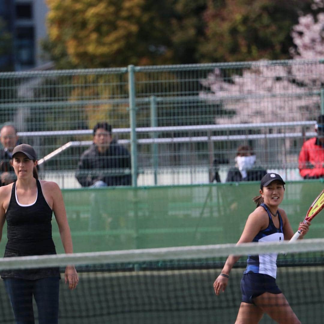 奥野彩加さんのインスタグラム写真 - (奥野彩加Instagram)「昨日は準決勝、、接戦でファイナルセットは7-10で決勝戦進出ならず😭🎾 本当に数ポイントで全てが変わる。でも、次には絶対繋がるからまた頑張る。沢山経験して、楽しいし進歩。 皆さん、本当に沢山の応援ありがとうございました！！✨📣🙏 ・ ・ ・ #テニス #トレーニング #アスリート #ジム #筋トレ #筋トレ女子 #スポーツ #tennis #sports #life #gym #training #fitness #fit #athlete #japanese #smile #tennisplayer #work #테니스 #연습 #훈련 #스포츠  #운동 #love」4月13日 15時45分 - ayakaokuno