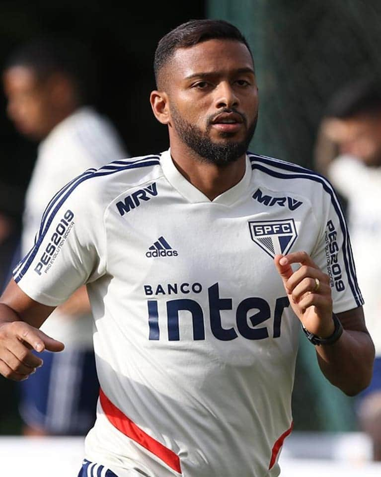 São Paulo FCさんのインスタグラム写真 - (São Paulo FCInstagram)「Quase lá! Falta pouco para a decisão, e o Tricolor finalizou hoje a penúltima etapa antes do #MajestosoFinal! (📸 Rubens Chiri/saopaulofc.net)」4月13日 7時36分 - saopaulofc