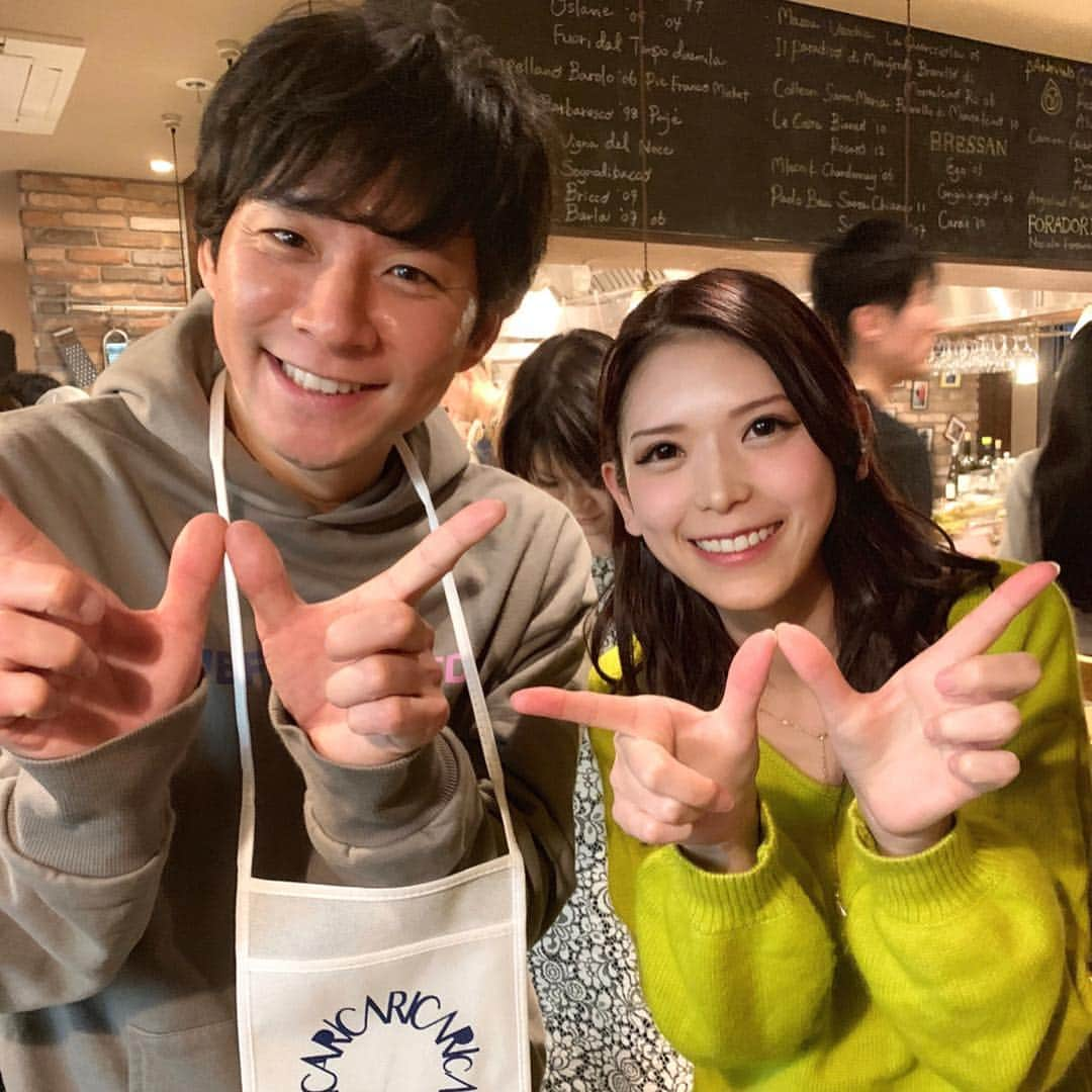 大見さなえさんのインスタグラム写真 - (大見さなえInstagram)「渡部さんオフ会☺️💓💓💓 グルメな渡部さん＆サロンの方と 食の深い話で盛り上がってた🌸 ・ 都立大学のバルにて🍖🍴 『カンティーナ カーリカ・リ』 ・ ピンチョスと 出来立てのお肉など 美味しいお料理次々出てきて 心もお腹も大満足🤤💓💯 今回も癒しをありがとうございました☺️#渡部サロン ・ #カンティーナカーリカリ #カーリカリ #渡部建 さん #渡部ポーズ #オフ会 #女版渡部 になりたい #dinner #東京グルメ #グルメ王 #バル #bar #めぐログ_都立大学 #都立大学グルメ #都立大学 #渡部さんグルメ本掲載店」4月13日 7時45分 - tabe_megumi