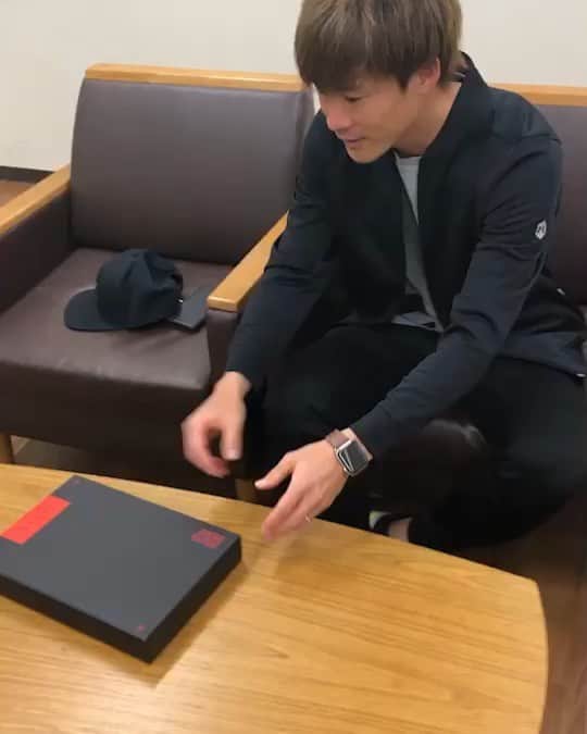 菊池大介のインスタグラム：「アンダーアーマーから昨日発売開始のインナー[RUSH] 着るだけで体内の酸素供給量をあげて、持久力や瞬発力の上昇に効果を生むみたい！ 今日から早速着て効果を実感してみます^ ^ これは試す価値あり🤩✨ #UARUSH  #UAラッシュ #アンダーアーマー」