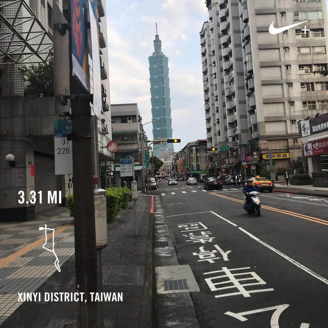 レイ・アレンのインスタグラム：「Running is hard at first but once you start running you realize that the fear you felt at first is gone and then you are free of any restrictions or limitations that you or anyone has placed on you! Free your mind and your body will follow! #feardoesntexist #getrunning #taiwanstreets #dontbeafraidbefearless」