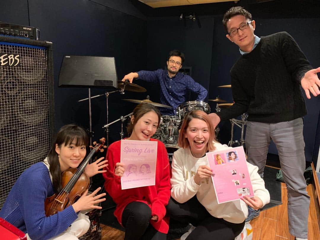 のインスタグラム：「今回も盛り沢山すぎるライブになりそうです😎当日来てくださる皆様、お会いできる事を楽しみにしております❣️ ↓↓↓↓↓ Marika Dandoy & Ayaka Larrison  Spring Live ~Hana yori Utagé~  ミュージカル界で活躍するシンガーで女優のダンドイ舞莉花、ラリソン彩華。今年、帝国劇場でミュージカル「 ダンス オブ ヴァンパイア」への出演を控えた2人と豪華ミュージシャンを迎えた「Spring Live ~Hana yori Utagé~」。最高の音楽に酔いしれる春の素敵な夜を過ごしましょう！  2019/4/18(Thu) open17:30 start19:30 @JZ Brat Sound of Tokyo 【メンバー】 ・Vocal ダンドイ舞莉花・ラリソン 彩華 ・Piano 小澤時史 ・Violin 松本 由梨 ・Drums 芳賀一之 ・Mc RISA 【ミュージックチャージ】  予約￥5500/当日￥6000(税込) (※１オーダー制とさせていただいております) 【JZ Brat Sound of Tokyo】 〒150-0031 東京都渋谷区桜丘町26-1 セルリアンタワー東急ホテル2階 CERULEAN TOWER TOKYU HOTEL 2F, 26-1 Sakuragaoka-cho,Shibuya-ku,Tokyo.JAPAN. TEL：03-5728-0168 （受付時間は平日15：00～21：00）」