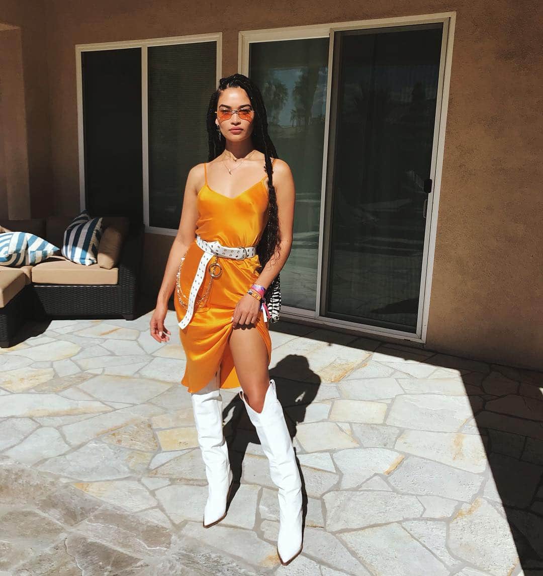 シャニーナ・シャイクのインスタグラム：「Coachella Ella Ella 🌴🎶」