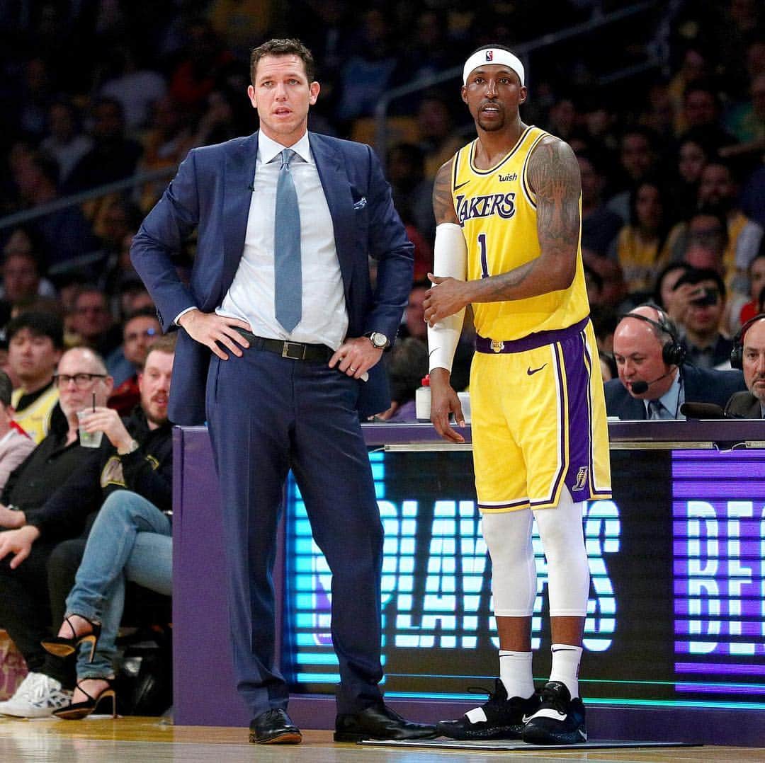NBC Newsさんのインスタグラム写真 - (NBC NewsInstagram)「The Los Angeles Lakers and coach Luke Walton have mutually agreed to part ways, according to the team. Click the link in our bio for more. . 📷 @yongtecklim / @gettyimages」4月13日 8時41分 - nbcnews