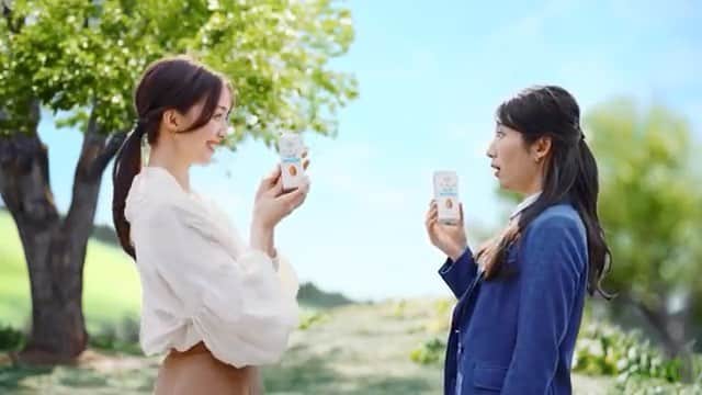 中田絢千のインスタグラム：「グリコ アーモンド効果CM「売り場」篇に出演しています。  新パッケージで、さらに美味しくなりました😋 私も以前から飲んでいたので嬉しかったり。。みてね！  #グリコ #アーモンド効果 #アーモンドミルク #glico  https://youtu.be/P5oiAILlgqU」