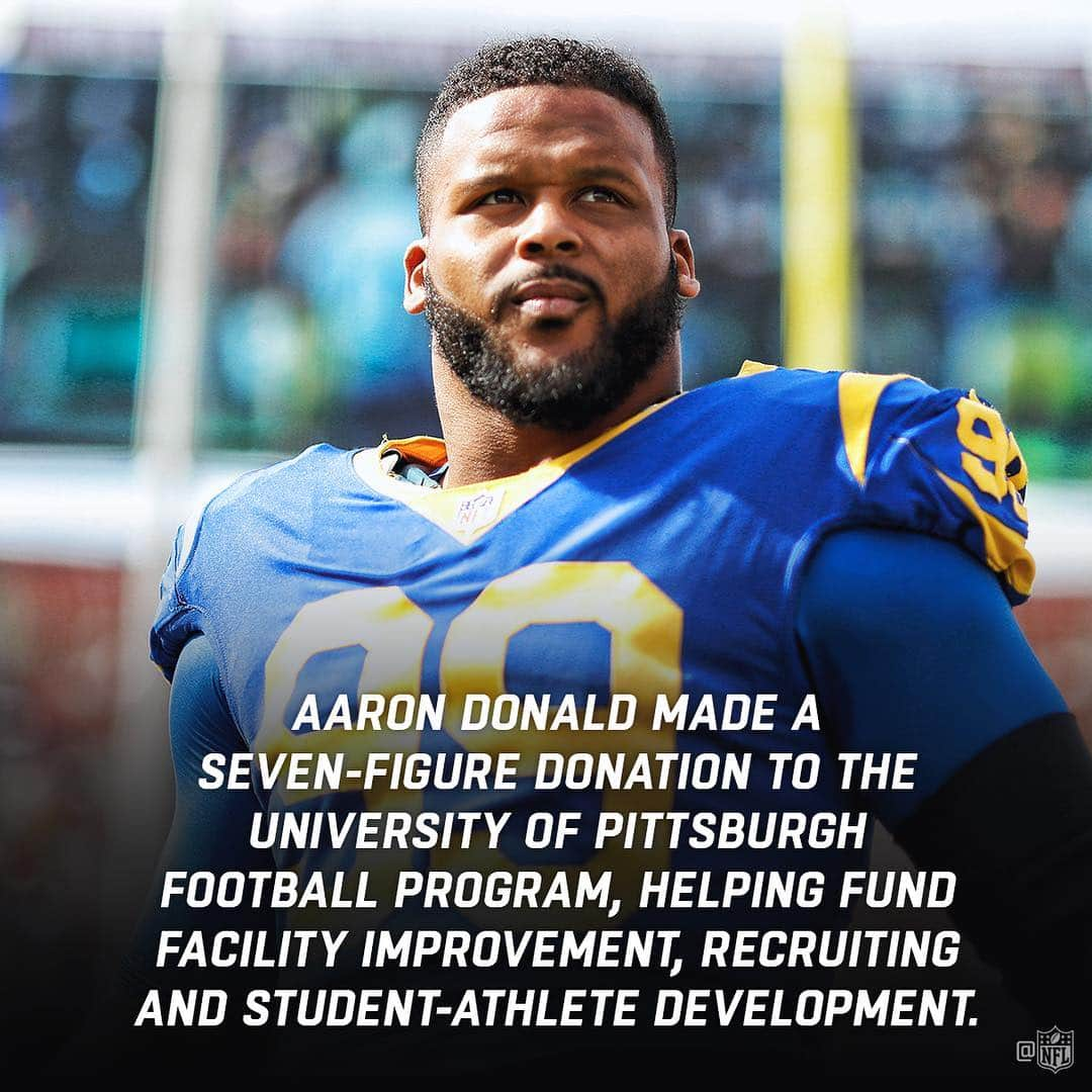 NFLさんのインスタグラム写真 - (NFLInstagram)「@aarondonald99 giving back 👏👏👏」4月13日 8時42分 - nfl